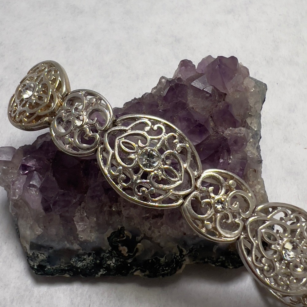 Silver‎ Tone Filigree Scroll Stretch Bracelet Rhinestone Accents Elegant 7"